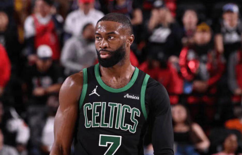 必发注册入口-NBA官方罚单：杰伦-布朗出局抨击该调查3名裁判 被罚款5万美元